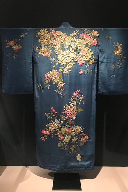 kimono decorato con fiori (inizio '900)